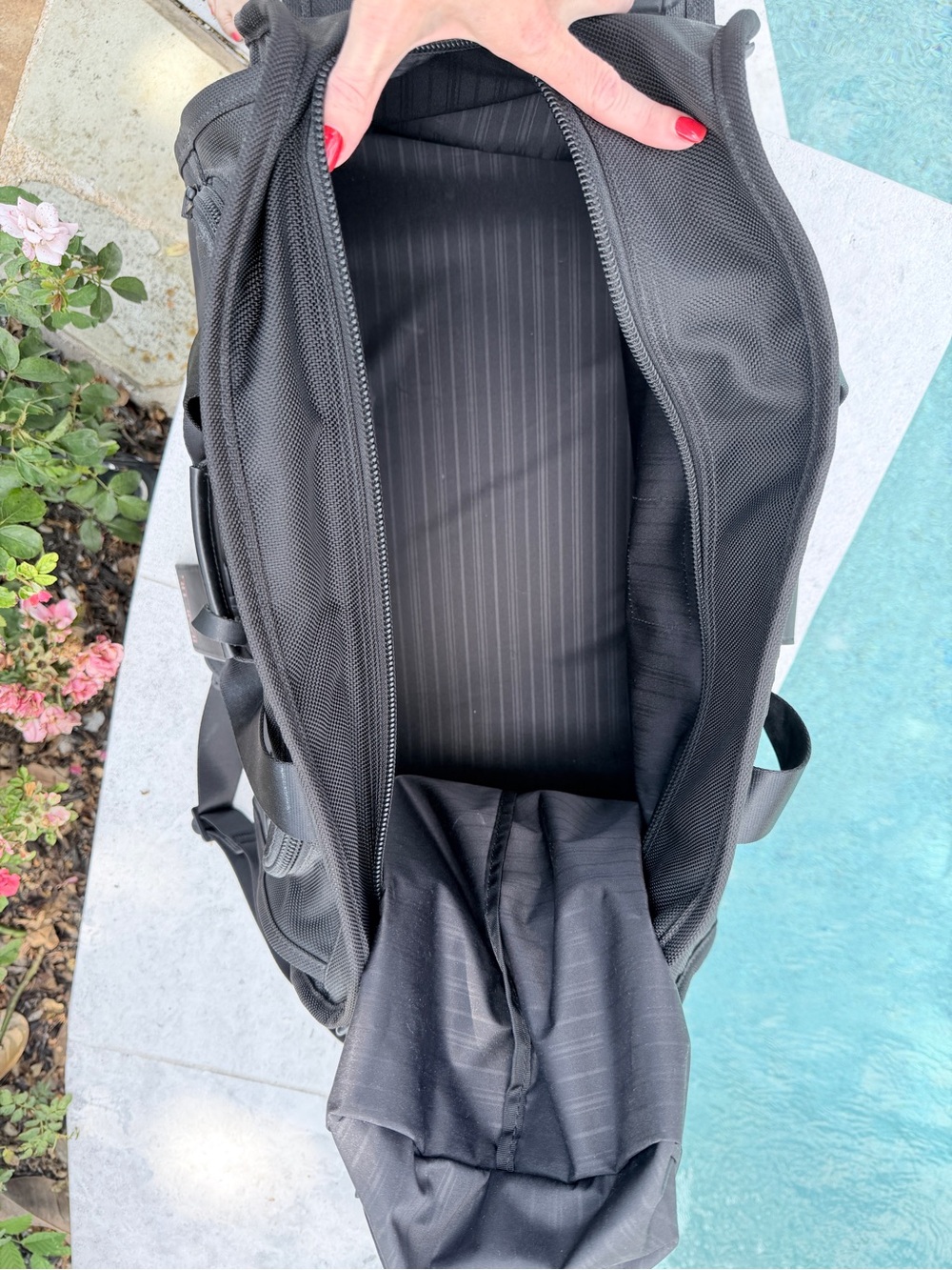 Tumi Alpha Sport Duffle (never used) - Picture 11 of 14
